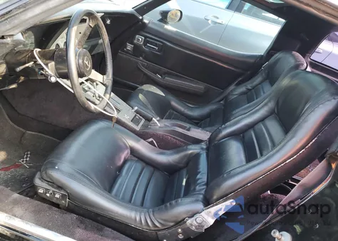 1981 Chevrolet Corvette из США, поврежденный, VIN 1G1AY8763BS401984